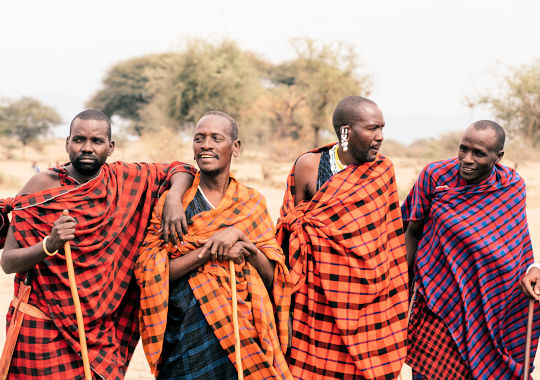 Masai krijgers tijdens groepsreis door Tanzania