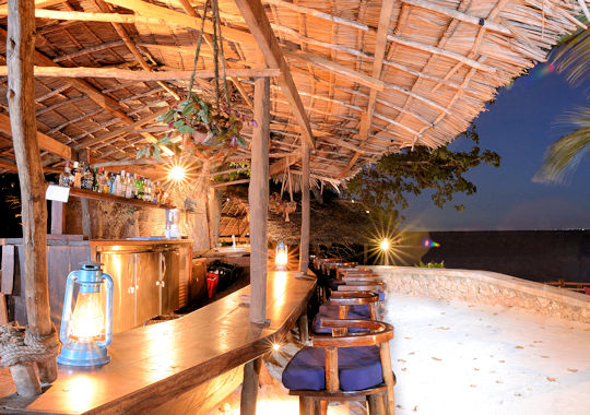 Bar aan het strand bij Fumba Beach Lodge Zanzibar