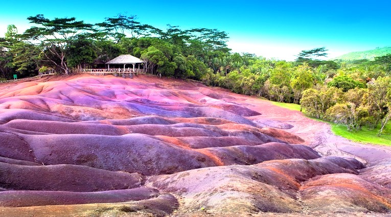 Chamarel gekleurde rotsen op Mauritius