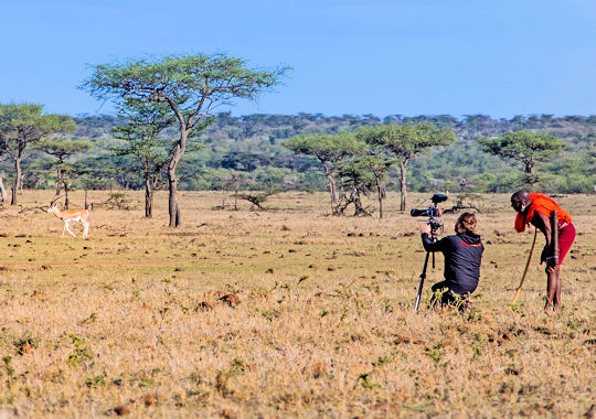 Fotomoment tijdens wandelsafari in Kenia