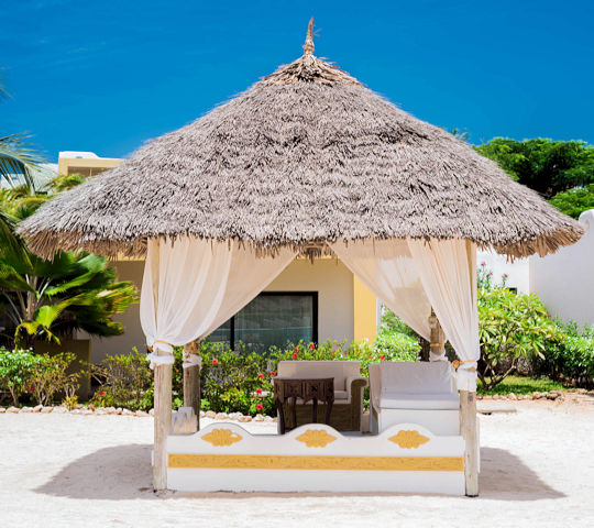Strand paviljoen bij Beach villa Gold Zanzibar