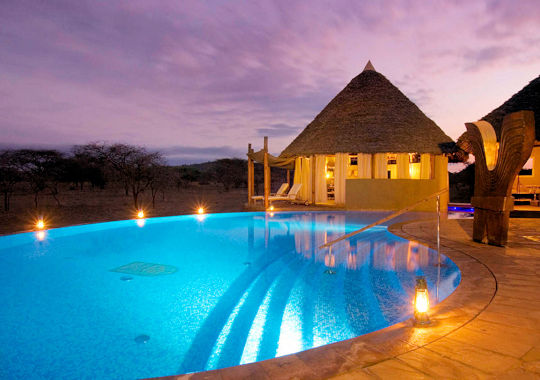 Zwembad bij Severin Safari Lodge in Kenia