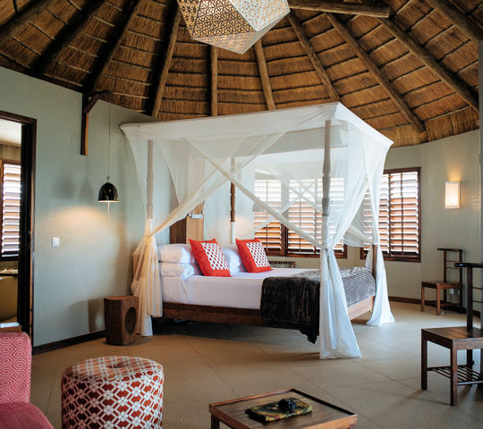 Beach Villa slaapkamer bij Coral Lodge Mozambique