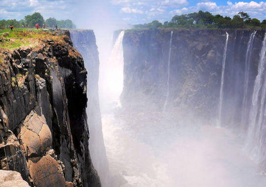 Bezoek aan Victoria watervallen in Zimbabwe