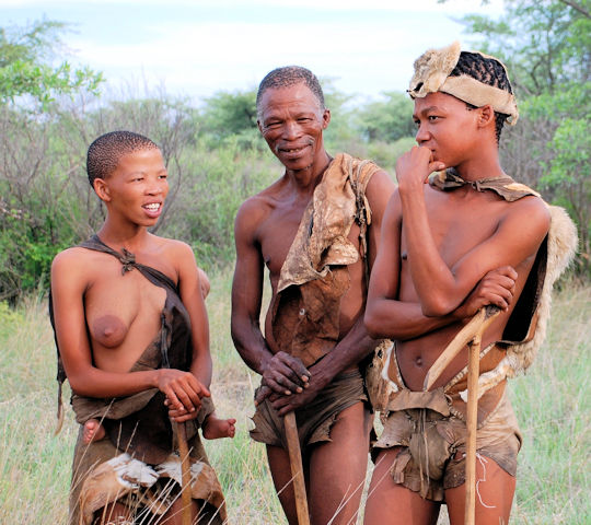 Cultureel bezoek aan Bushman volk in de Kalahari in Botswana
