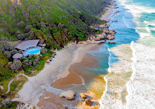 Strandbar bij Massinga Beach Lodge tijdens strandreis Mozambique