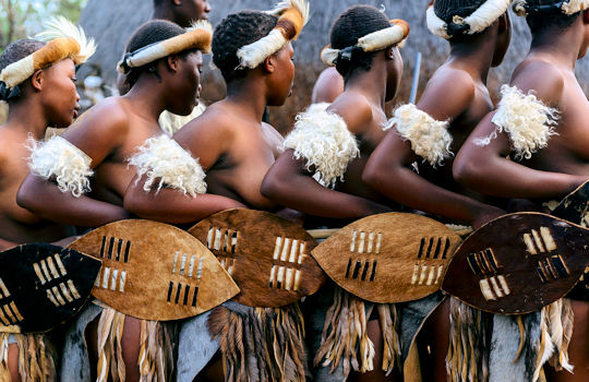 Zoeloe dansers tijdens familie reis in Zuid Afrika