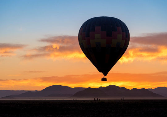 Ballonvlucht tijdens fly in namibie