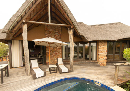 Water Lodge Chalet Dek bij privé wildreservaat in Zuid Afrika